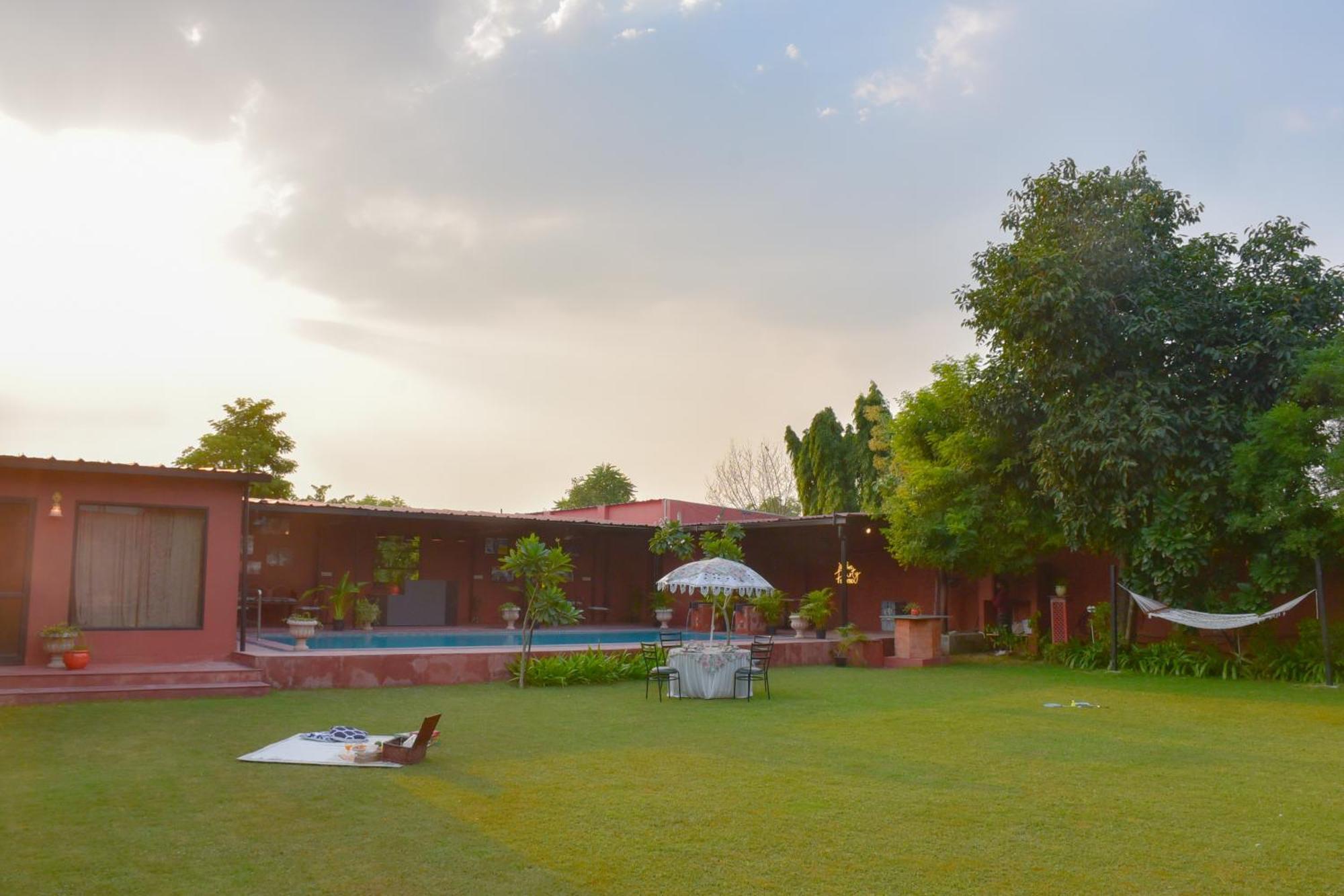 Om Kanta Farms Jaipur Exterior photo